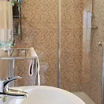 Seaview Apt In With Balcony * Buncrana