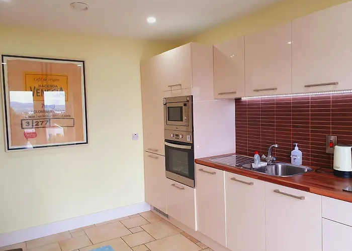 Seaview Apt In With Balcony