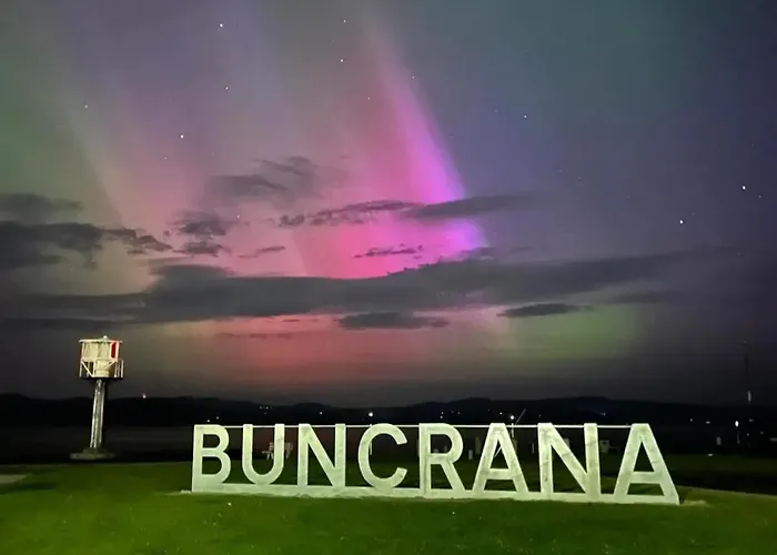 Seaview Apt In With Balcony