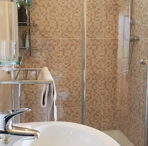 Seaview Apt In With Balcony * Buncrana